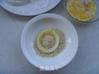 【食尚擂台西餐赛区】:人气小吃---炸洋葱圈的做法步骤:4