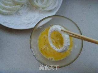 【食尚擂台西餐赛区】:人气小吃---炸洋葱圈的做法步骤:3
