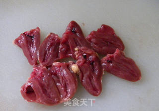 爆炒鸡心的做法步骤:3