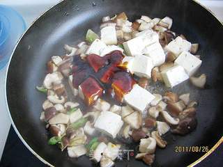 蚝油香菇炒豆腐的做法步骤:8