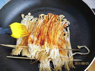煎烧烤味金针菇的做法步骤:6