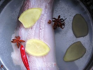 酸菜靓肉卷的做法步骤:2