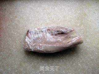酸菜靓肉卷的做法步骤:5