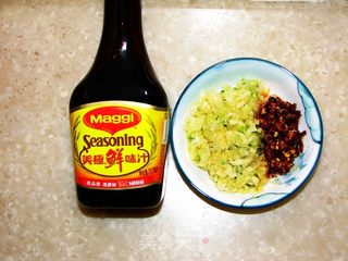 酸菜靓肉卷的做法步骤:6