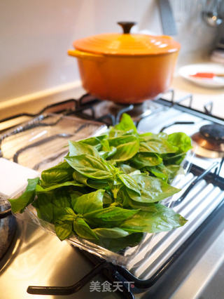 牛排三明治+快手豆腐皮凉菜的做法步骤:2