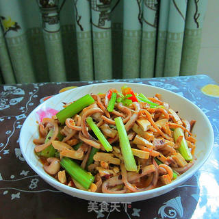 鱿鱼豆腐丝的做法步骤:12