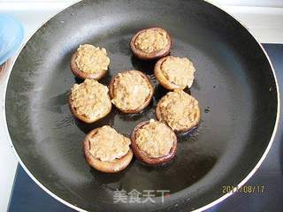 煎酿香菇肉丸的做法步骤:5