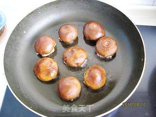 煎酿香菇肉丸的做法步骤:4