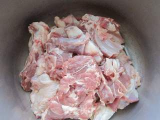 沙吾尔焖肉—新疆味道的做法步骤:7