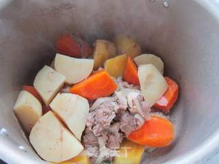 沙吾尔焖肉—新疆味道的做法步骤:13