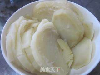 土豆泥梅花糕的做法步骤:2