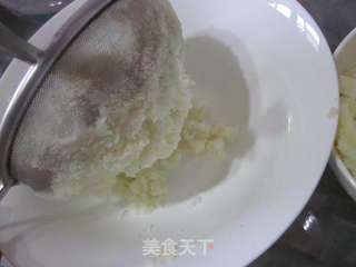 土豆泥梅花糕的做法步骤:4