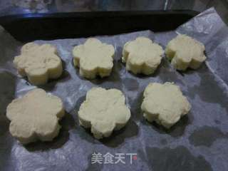 土豆泥梅花糕的做法步骤:11