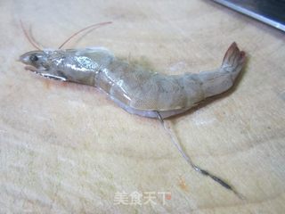 蒜蓉粉丝蒸虾的做法步骤:2