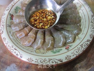 蒜蓉粉丝蒸虾的做法步骤:7