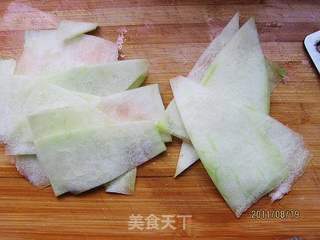 椒香西瓜皮丝的做法步骤:2