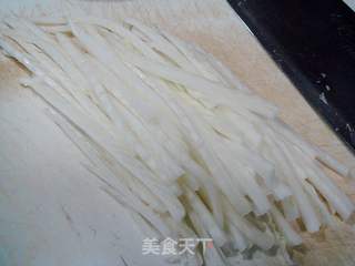 京味儿爽口饮酒小菜“金糕拌京白”的做法步骤：2