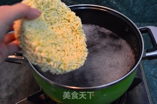 【滑肉豆角炒速食面】的做法步骤:4