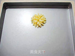 【手工菊花饼干】--- 徒手打造一款赛过模具的仿真饼干的做法步骤:12