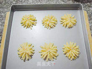【手工菊花饼干】--- 徒手打造一款赛过模具的仿真饼干的做法步骤:14