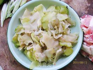 榨菜五花肉的做法步骤:2