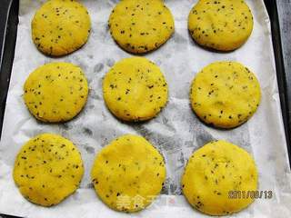 玉米粉芝麻饼干的做法步骤:4