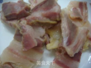 杏鲍菇炒咸肉的做法步骤：2