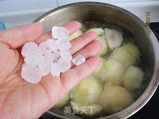 蜜汁炖桃的做法步骤:5