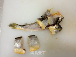 香煎扇贝、黄鱼配双色山药薯泥与秋葵佐柠檬草金橘酱汁的做法步骤：13