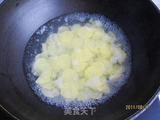 圣女果炒小土豆的做法步骤:4