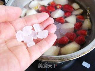 草莓炖梨的做法步骤:4