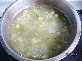 银耳绿豆汤的做法步骤：7