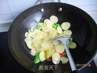 双椒土豆片的做法步骤:5