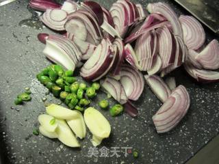 洋葱孜然鹿肉的做法步骤:3