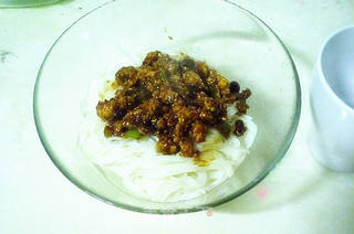 肉酱龙须面的做法步骤:5