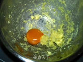 蜂蜜蛋黄饼干的做法步骤:4