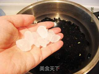 蜜汁黑豆的做法步骤:2