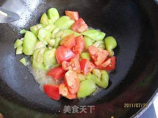 番茄炒茄子的做法步骤:6
