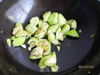 番茄炒茄子的做法步骤:4