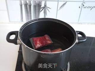 酸菜白肉火锅的做法步骤：1