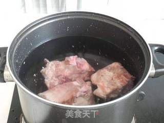 肉滑奶汤火锅的做法步骤:2