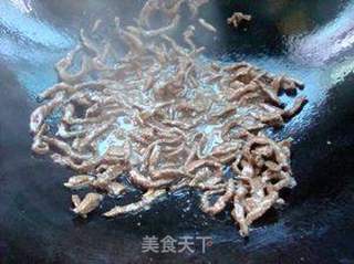 家常炒菜——蒜苗炒牛肉的做法步骤:4