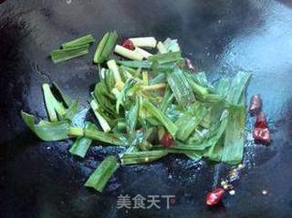 家常炒菜——蒜苗炒牛肉的做法步骤:6