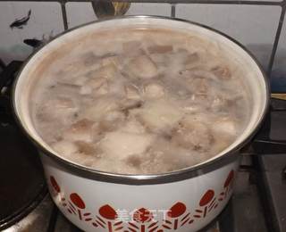 家常红烧肉烧鸡蛋的做法步骤:2