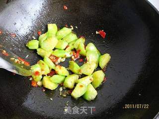 剁椒炒丝瓜的做法步骤:4