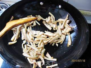 韭苔杏胞菇的做法步骤:4