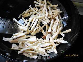 韭苔杏胞菇的做法步骤:3