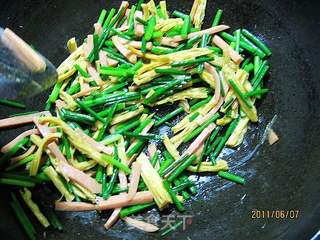 韭苔炒腐竹的做法步骤:8