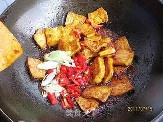 黄豆酱炒豆干的做法步骤:6