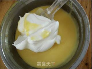 6寸原味戚风蛋糕的做法步骤:5